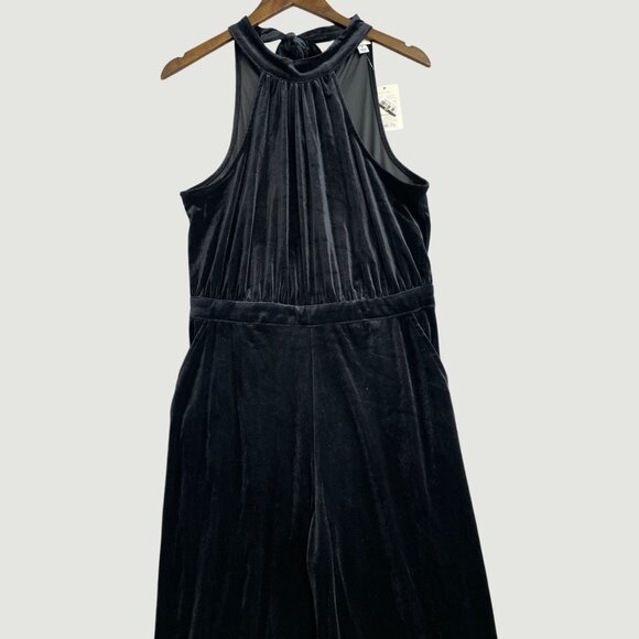 NEW Women's M Jumpsuit Velvet Sleeveless Halter High neck Black A new day 1614 - Picture 3 of 9